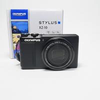 Olympus Stylus XZ-10 - scatola + 3 Batterie