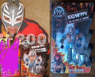 Rey Mysterio Action Figure Autografata.