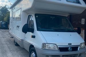 Camper mansardato ducato laika ecovip portamoto
