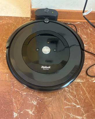 Aspirapolvere robot roomba