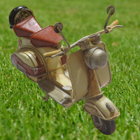 Miniature Scooter Vintage in Metallo (Stile Vespa)