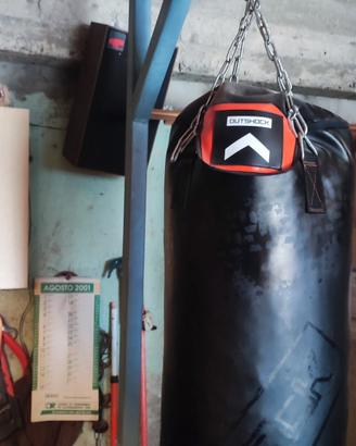 Sacco da boxe completo di piedistallo in ferro 