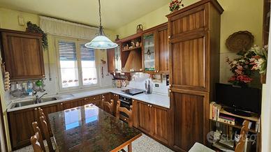 Cucina rustica in legno