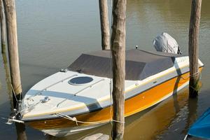 Barca motoscafo four winns liberator 201