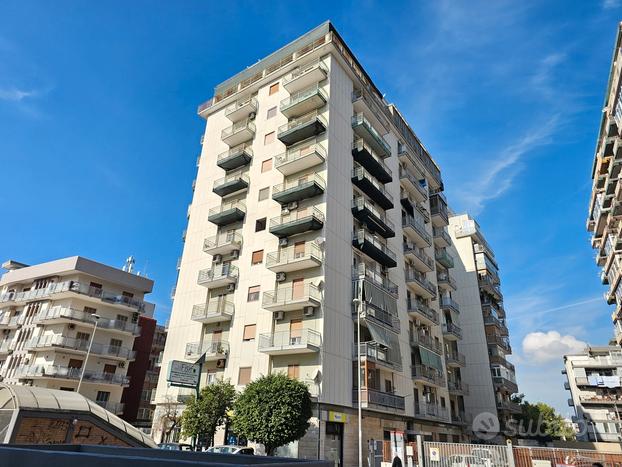 QUADRIVANI e POSTO AUTO - adiacenze Viale Virgilio