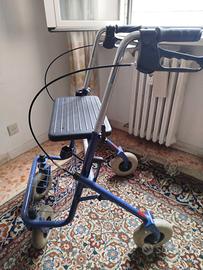 Deambulatore e sedia a rotelle