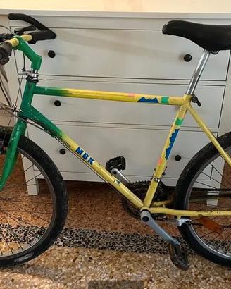 Bicicletta mtb marca Mbk ruote 26