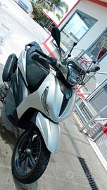 BEVERLY 300 S GRIGIO