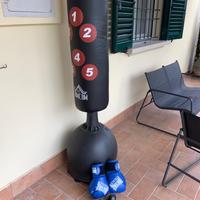 Sacco da boxe + guantoni + fasciature