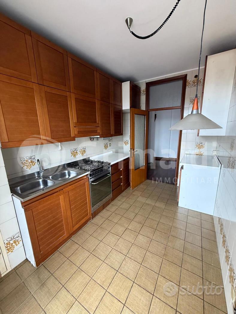 Apartment in Padova, Cave - Vista 3