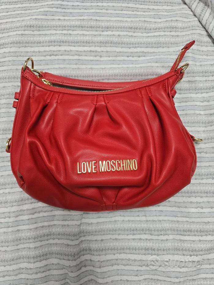 Moschino Vendita in Abbigliamento e accessori