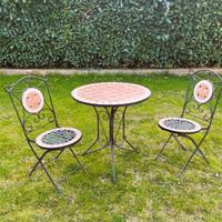 Tavolo e sedie da esterno