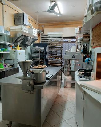 Vendita attivita di pasticceria-caffetteria