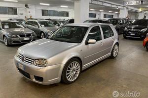 Volkswagen Golf R32 5 porte