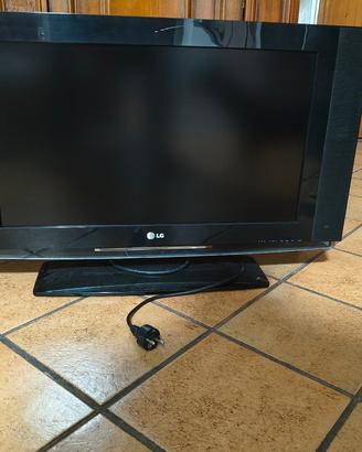 TV 32 pollici con decoder esterno compreso i