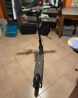 Ninebot kickAcooter Max monopattino