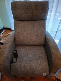 poltrona relax per anziani elettrica