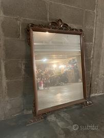 Specchio con cornice in legno