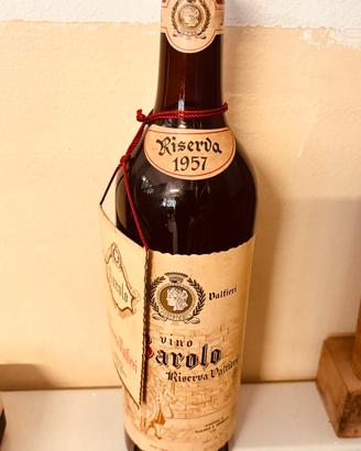 Vino Barolo del 1957 con cartellino