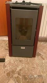 Stufa a pellet Divina fire modello Adelina 60