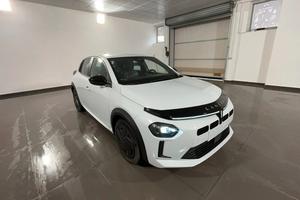 Lancia Ypsilon Hybrid e-DCT