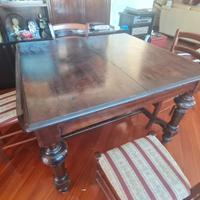 Tavolo in noce allungabile