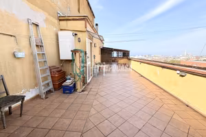 Centro attico 100MQ con camino 2 bagni e 100mq di