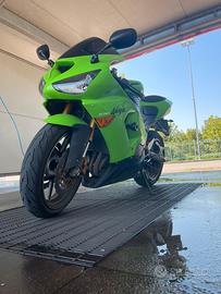 Kawasaki ninja zx6r