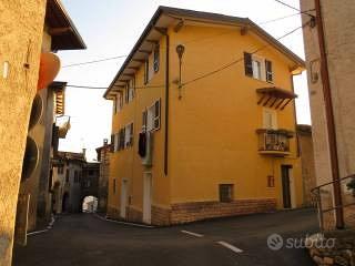 Tre appartamenti, un' unica soluzione