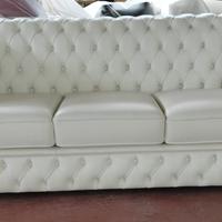 Divano sofa 3 posti Chesterfield in pelle bianca