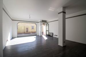 NEGOZIO A CASTIGLIONE D'ADDA