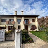 DUPLEX TRAVATO CON 3 STANZE E GARAGE DOPPIO
