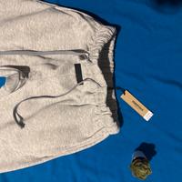 Tuta essential