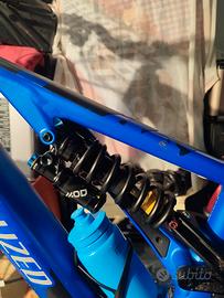 ammortizzatore specialized turbo levo