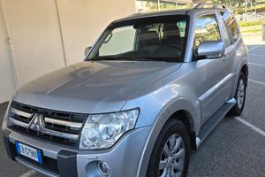 MITSUBISHI Pajero (2006-2009) - 2010