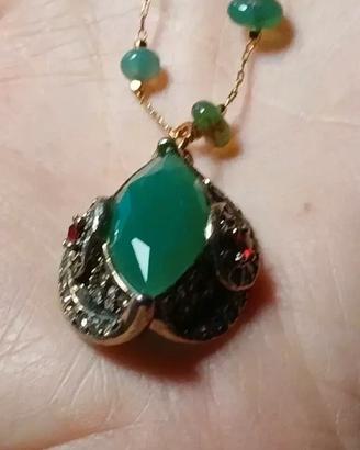 Collana vintage,  con pietre dure simil giada