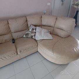 Divano con chaise longue ovale