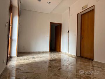 Ampio bivani appena ristrutturato