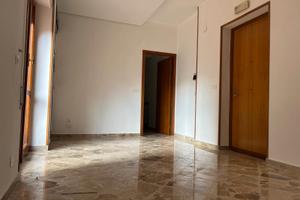 Ampio bivani appena ristrutturato