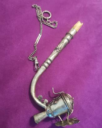 Pipa etnica antica in filigrana