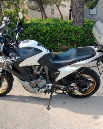 HONDA TRANSALP 700