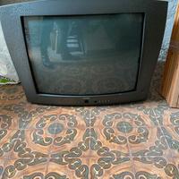 Televisore Saba disegnato da Philip Stark vintage