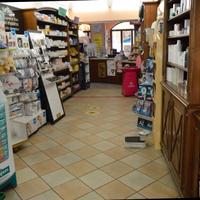 arredamento farmacia completo