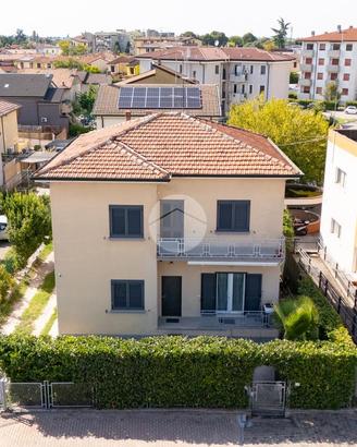 PORZIONE DI BIFAMILIARE A BORGO VIRGILIO