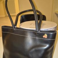 Borsetta da spalla in pelle nera, marca Furla