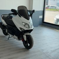 Yamaha T-max 500