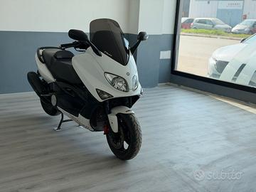 Yamaha T-max 500