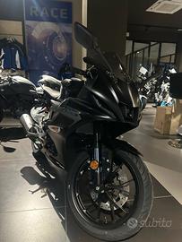 YAMAHA YZF R125 NERA O BLU