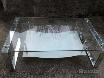 Tavolino in cristallo e acciaio