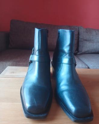 Stivaletto uomo vera pelle tg. 43.